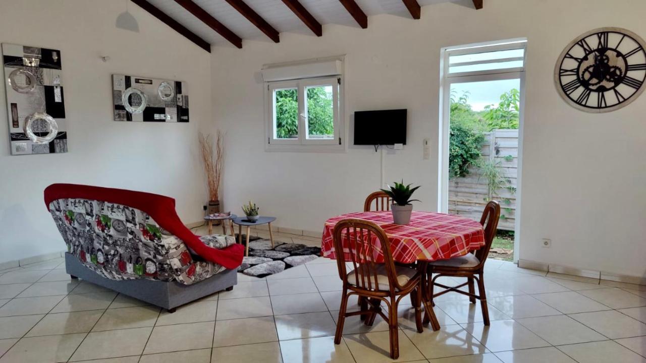 Domaine De Portland Hotel Le Moule Bagian luar foto